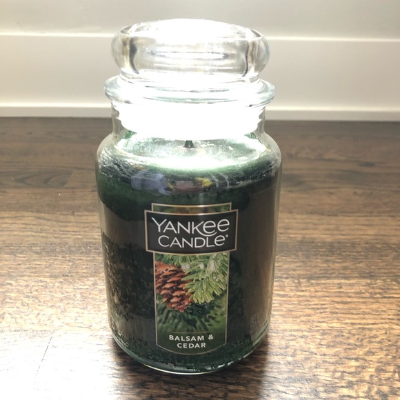 NWT Yankee Candle Balsam and Cedar Original Large Jar Candle 22oz